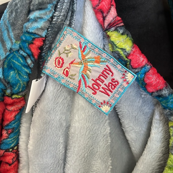 Johnny Was Blanket Bag - Picture 3 of 3